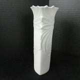 Kaiser Porzellan Bisque Vases - thumbnail 4 of 12