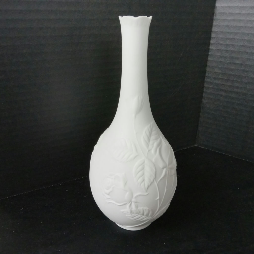 Kaiser Porzellan Vases - image 8 of 16