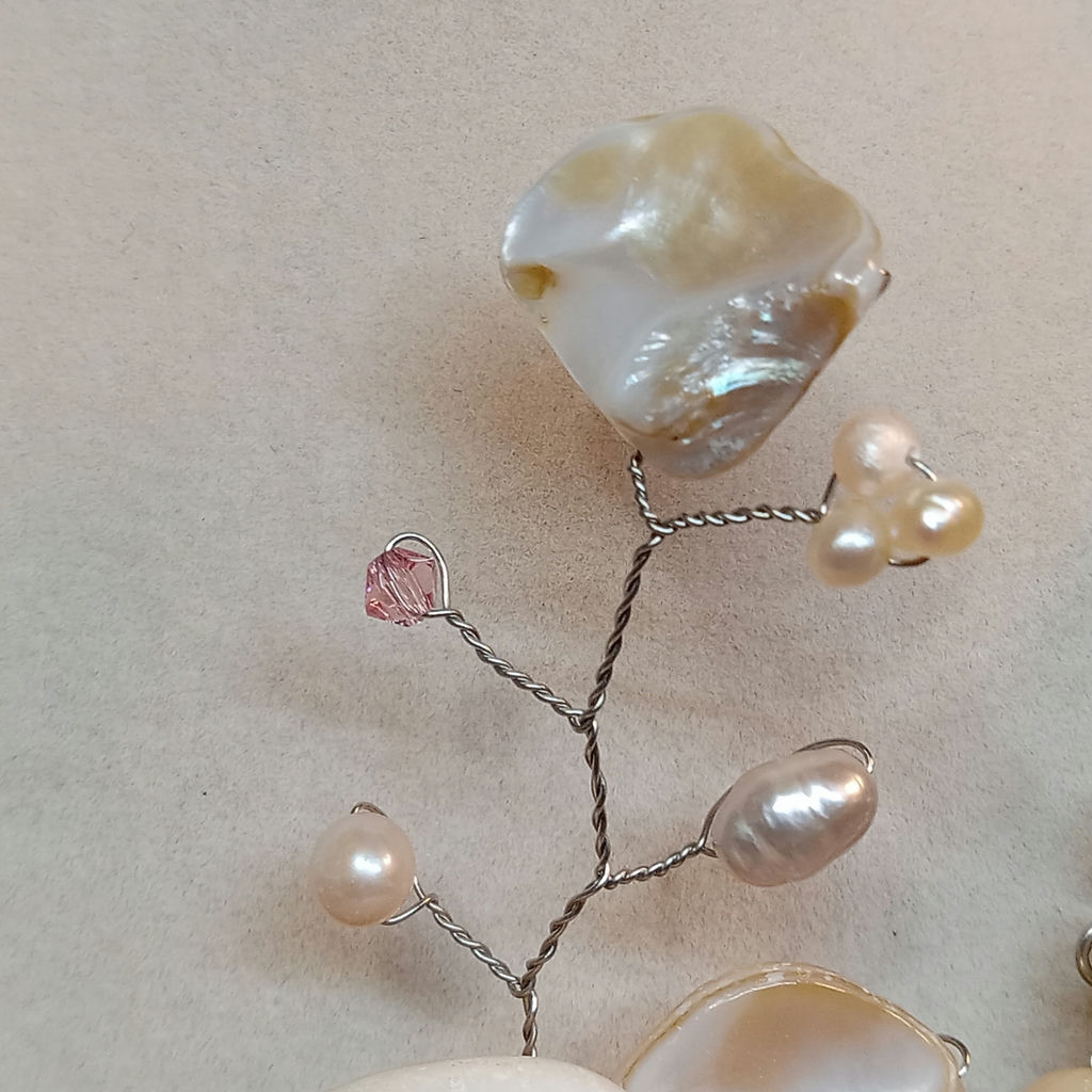 Hand Beaded Floral Jewelry - Pearls & Shells - image 7 of 16