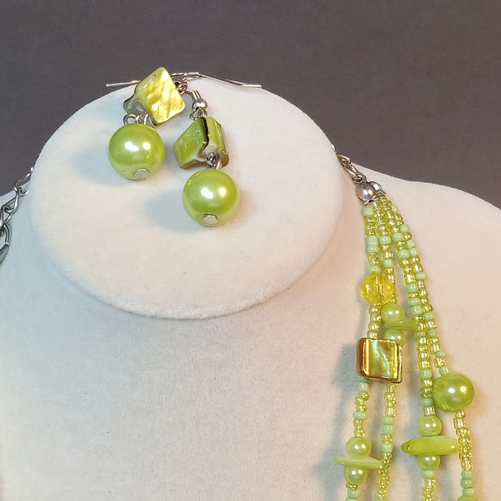 Hand Beaded Floral Jewelry - Pastels - image 9 of 18