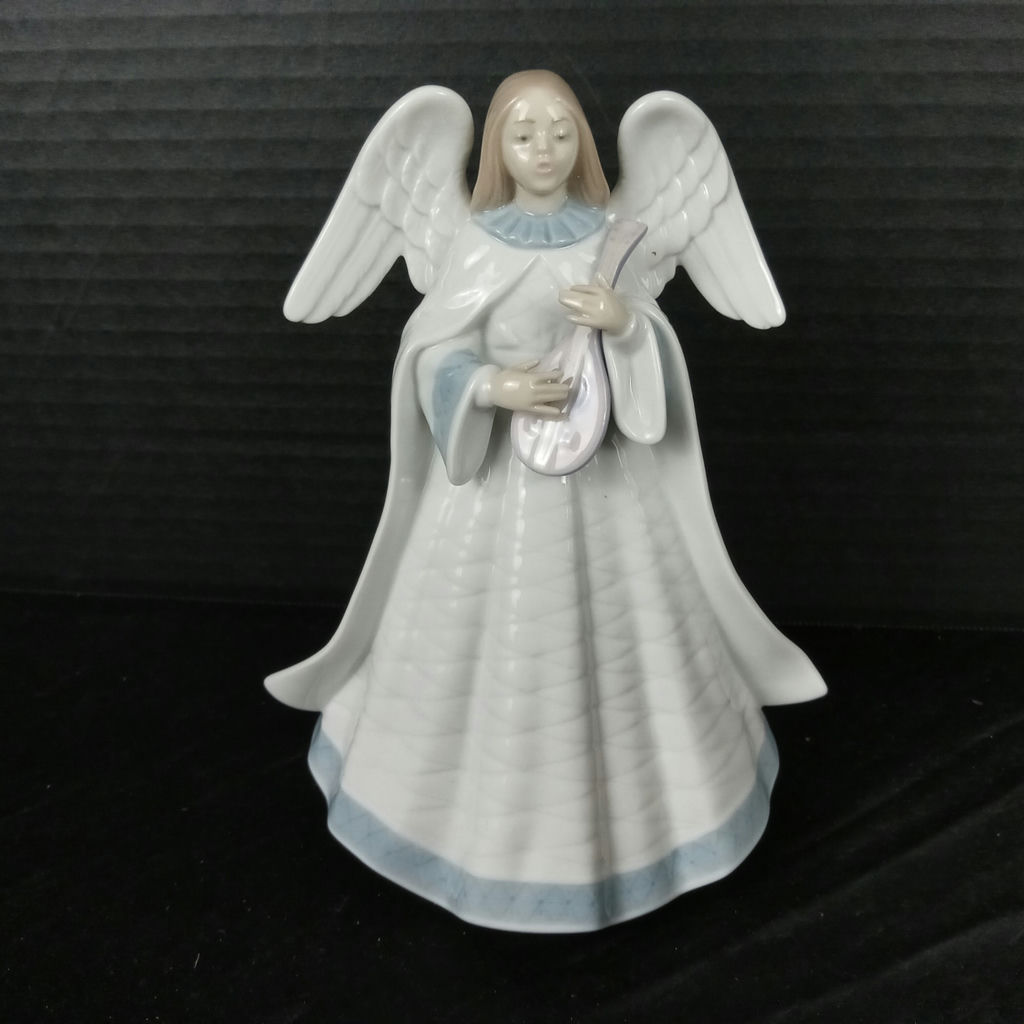 Lladro Angel w/Mandolin Figurine - image 1 of 6