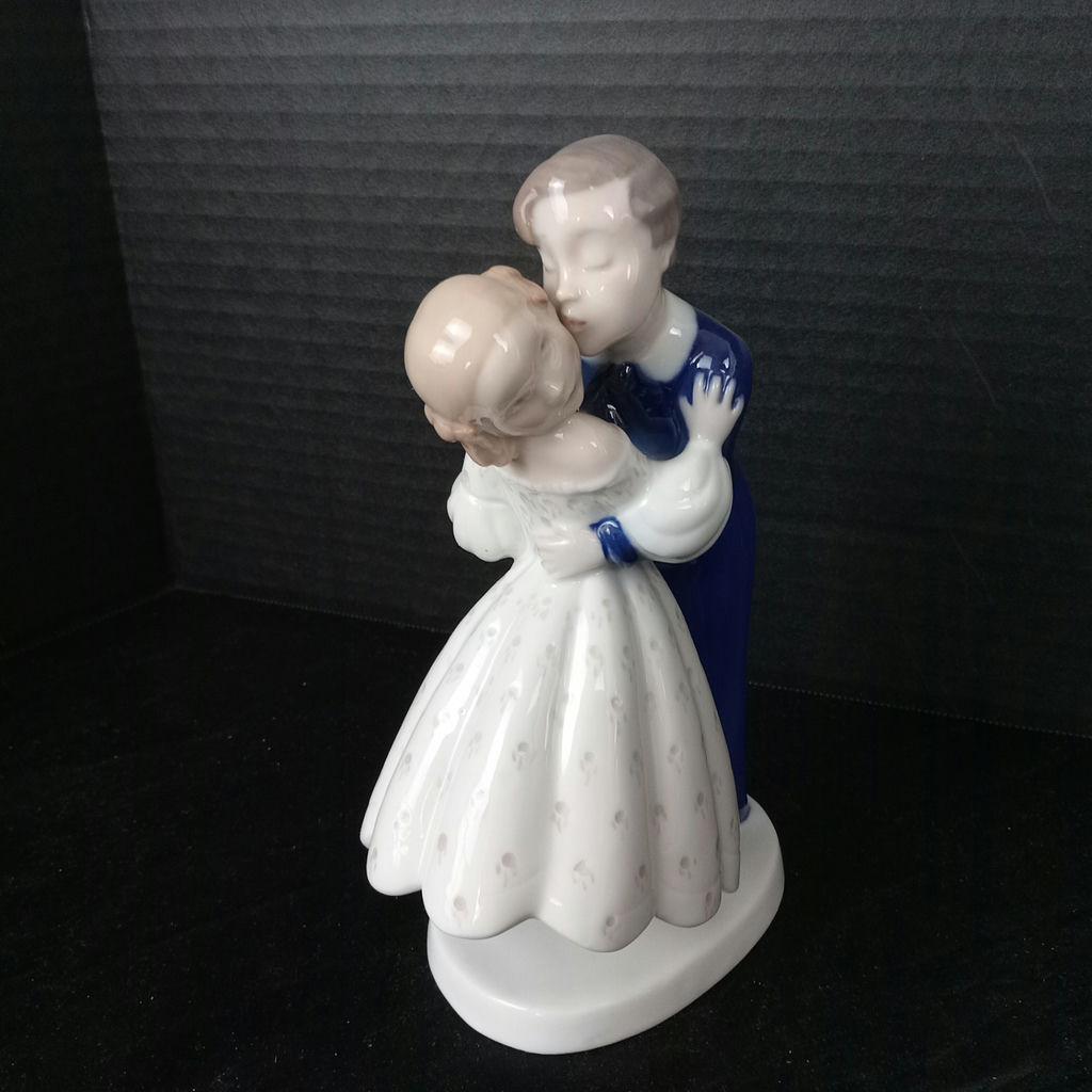 Vintage B & G Figurines - image 2 of 9