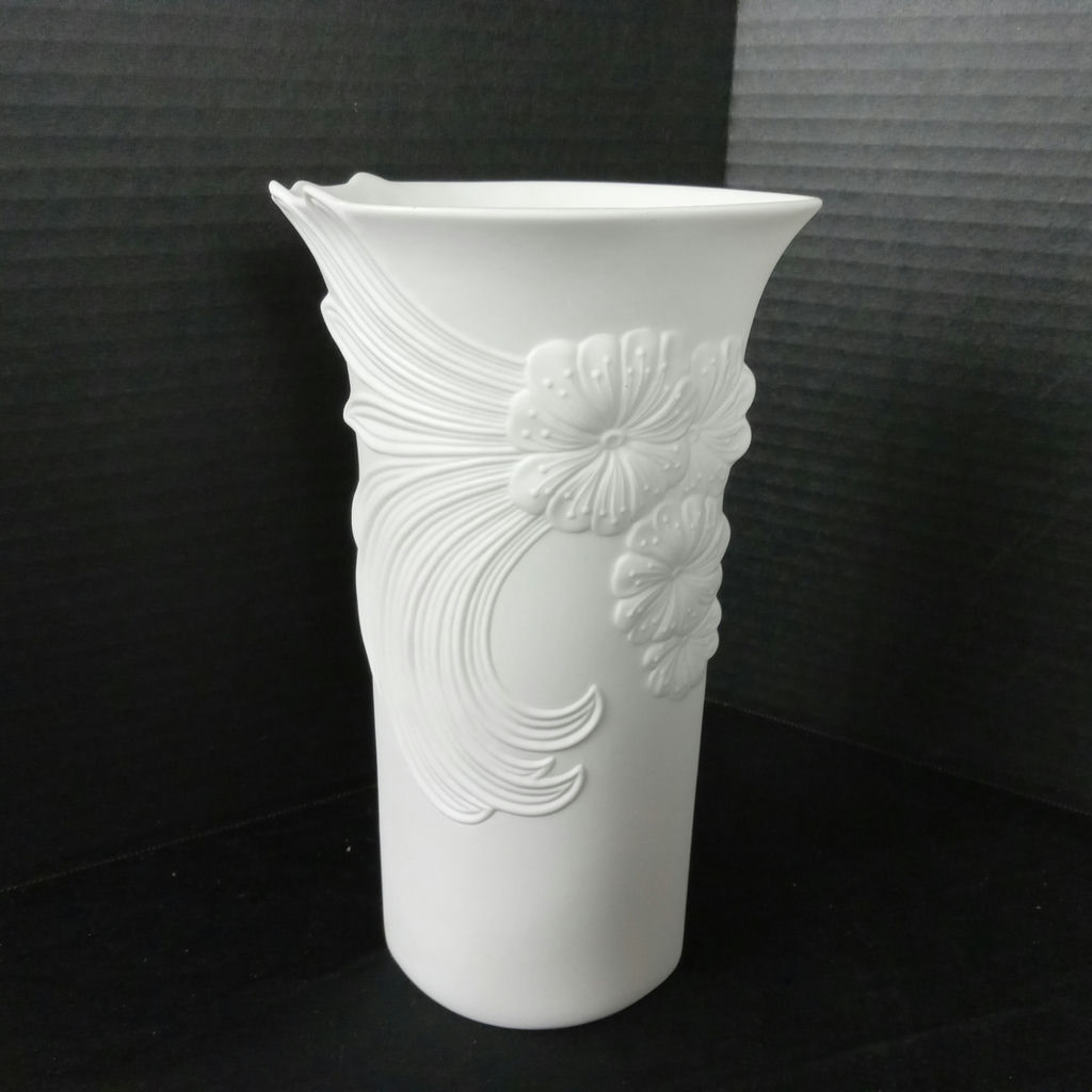 Kaiser Porzellan Bisque Vases - image 2 of 12