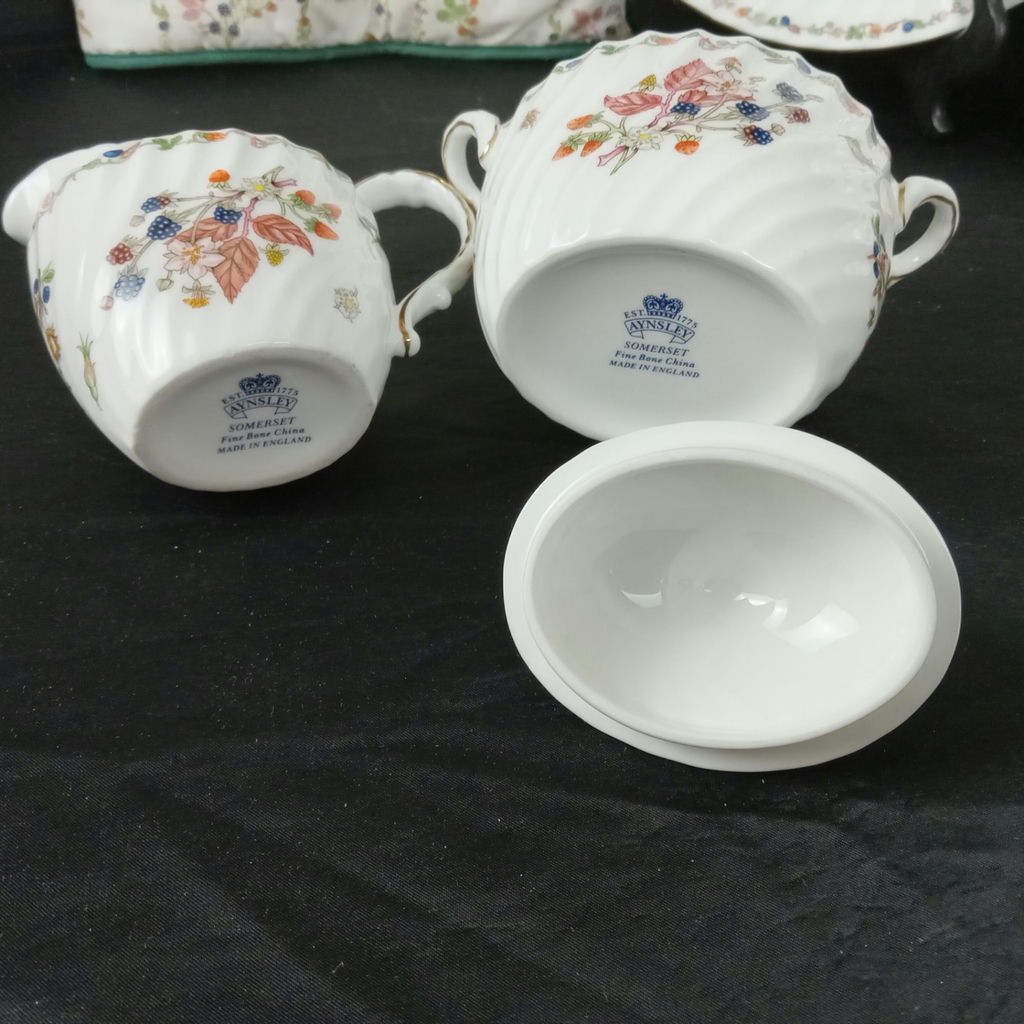 Aynsley China Somerset Blackberry Hostess Pieces - image 6 of 12