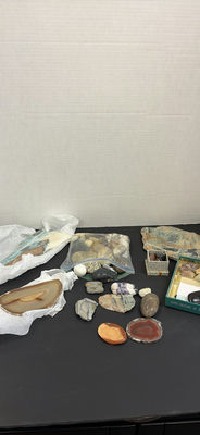 Polished Stones, Agate Slices, and Mineral Specimens - Image 1 of 8