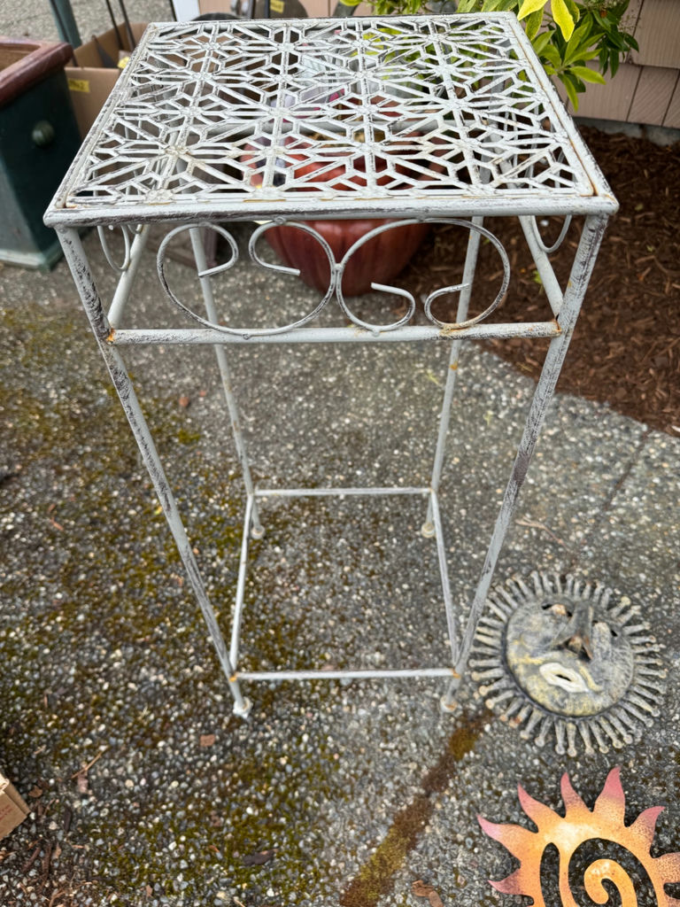 Whimsical Sun & Celestial Garden Decor Lot - image 4 of 5