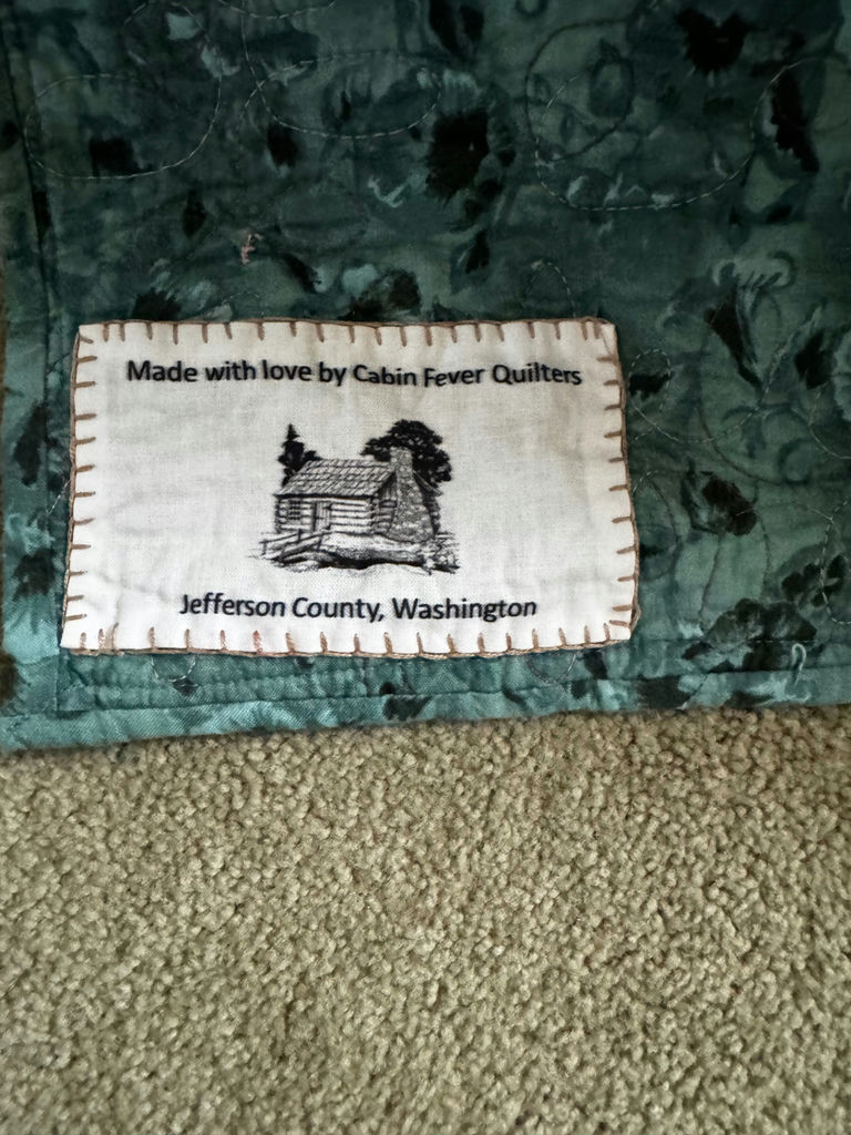 Mission Style Oak Quilt Stand with 3 Handmade Quilts - image 12 of 12