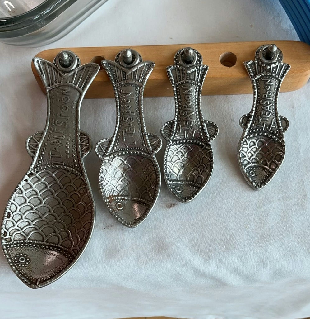 Bakeware, cookware and kitchen utensils collection - image 4 of 15