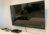 Sony Bravia Digital Tv, With Sony Blu-Ray Disc Dvd Player - thumbnail 2 of 7