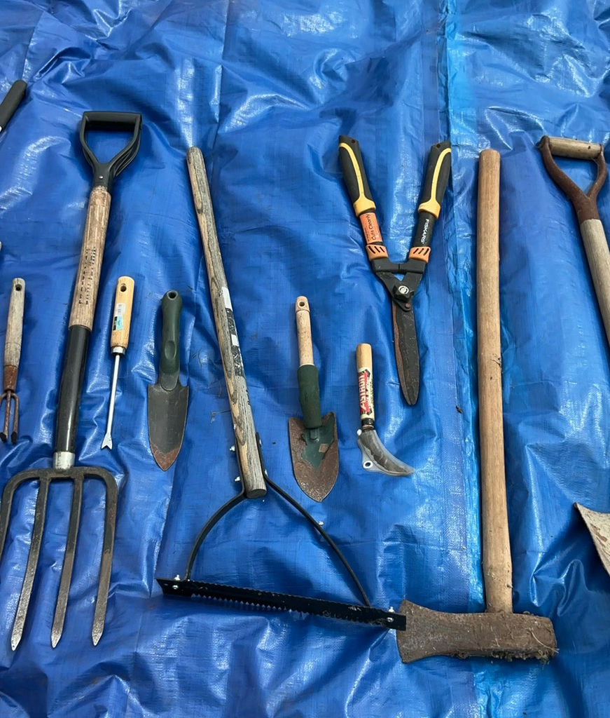 Assorted yard and garden tools - image 2 of 4