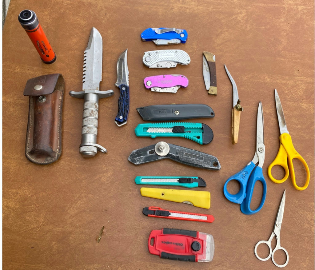 Knives and Cutting Tools - image 1 of 7