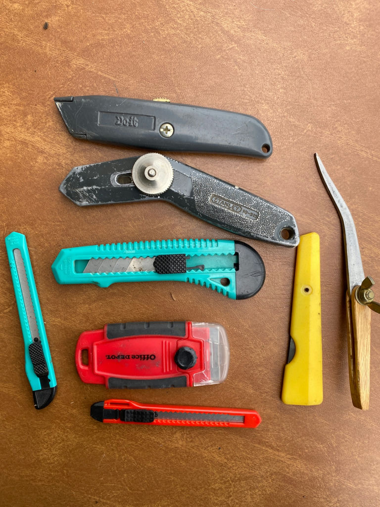 Knives and Cutting Tools - image 6 of 7