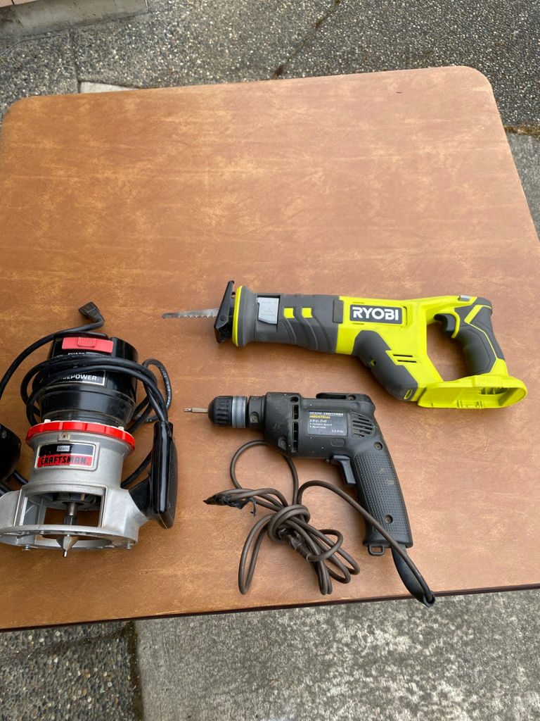 Assortment of small power tools as is - image 1 of 10