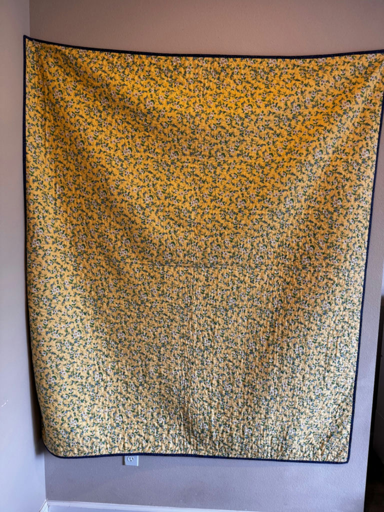 Mission Style Oak Quilt Stand with 3 Handmade Quilts   - image 8 of 12