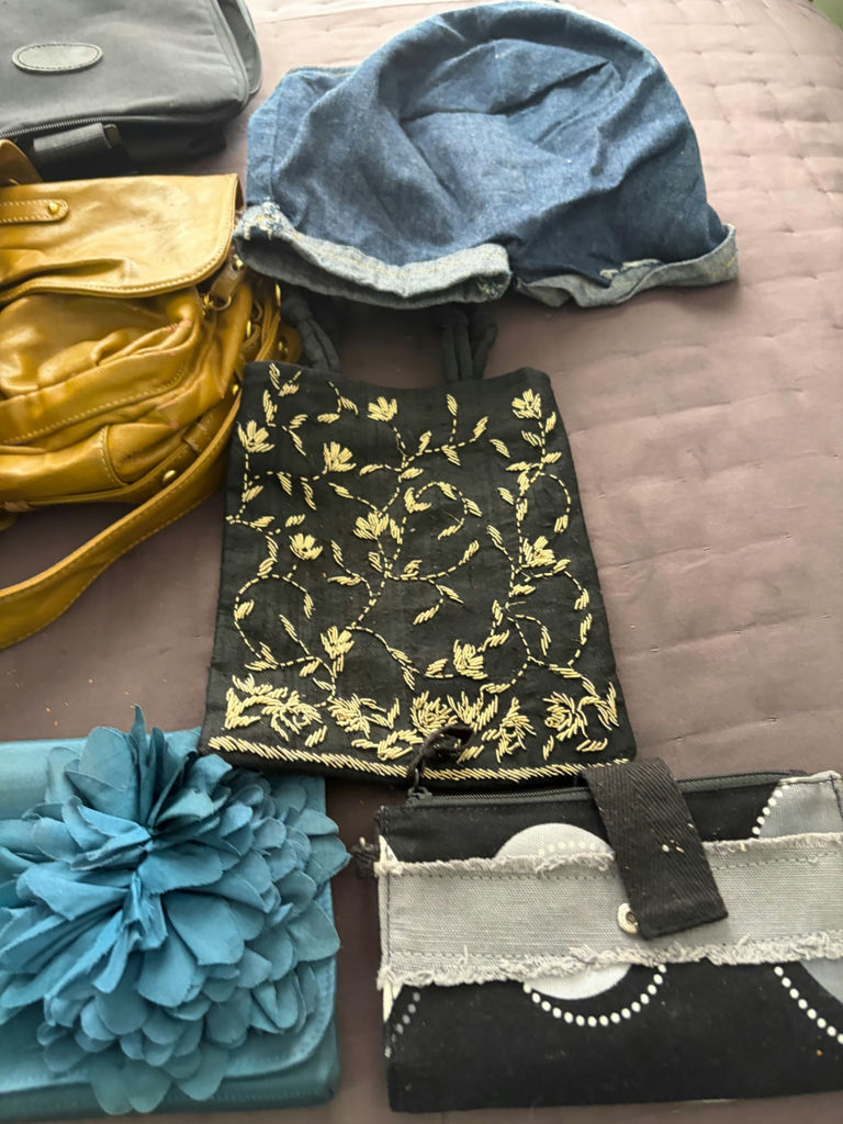 Vintage Handbags and Wallets - image 2 of 4