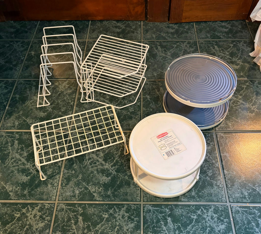 Kitchen Turn Tables and Shelves - image 1 of 1