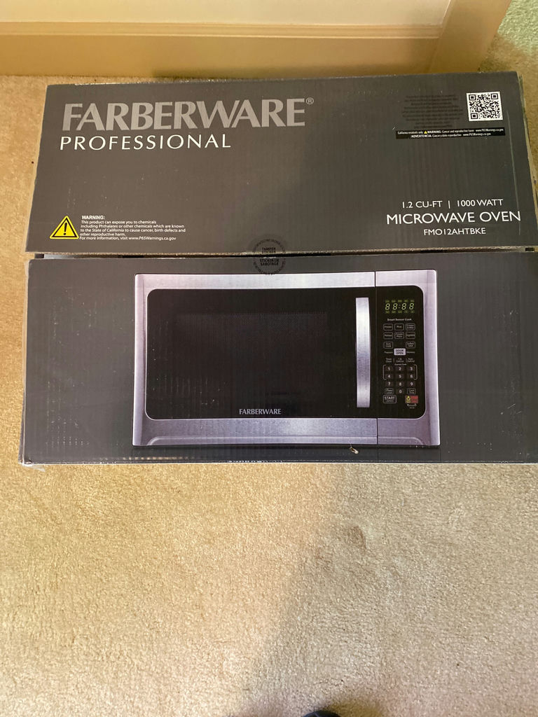NEW - Microwave Oven in Box - image 3 of 3