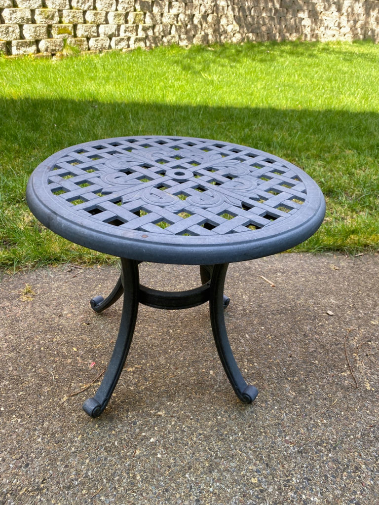 Outdoor Table and Pot With Fern - image 2 of 4