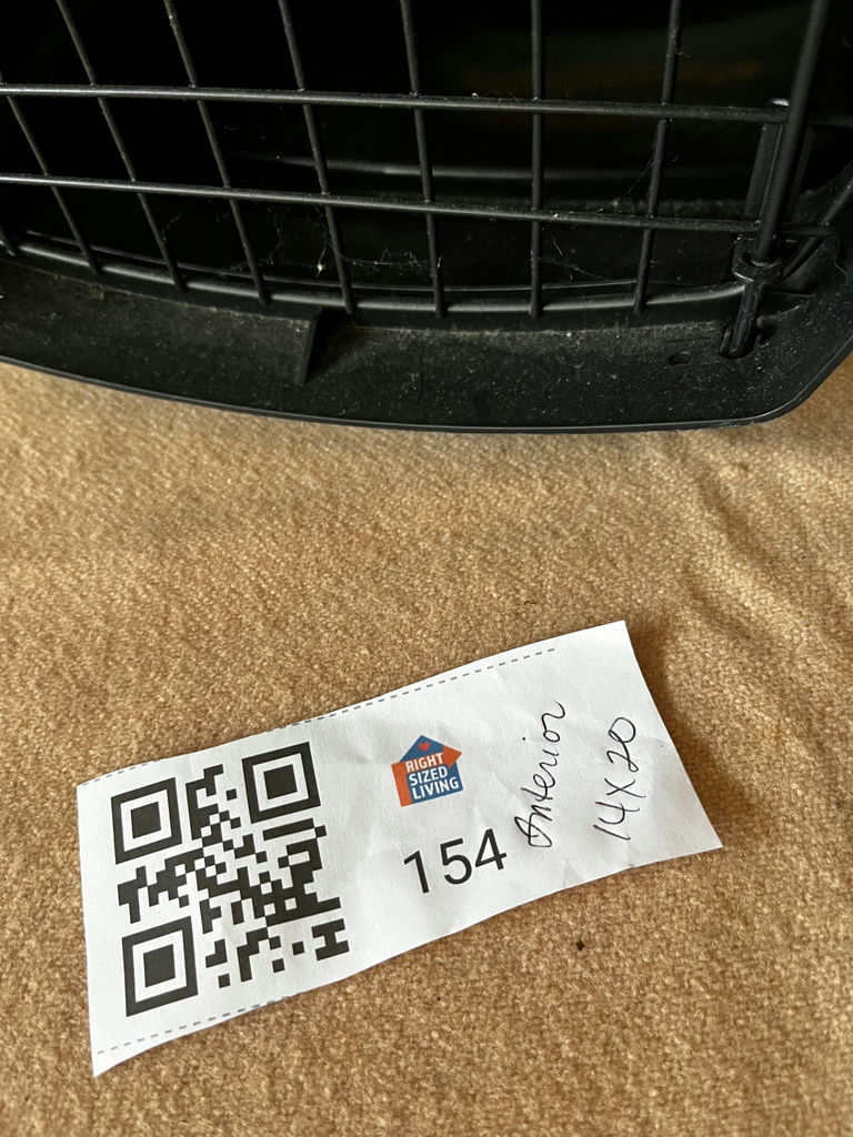 Plastic pet carrier with metal grille door - image 1 of 4