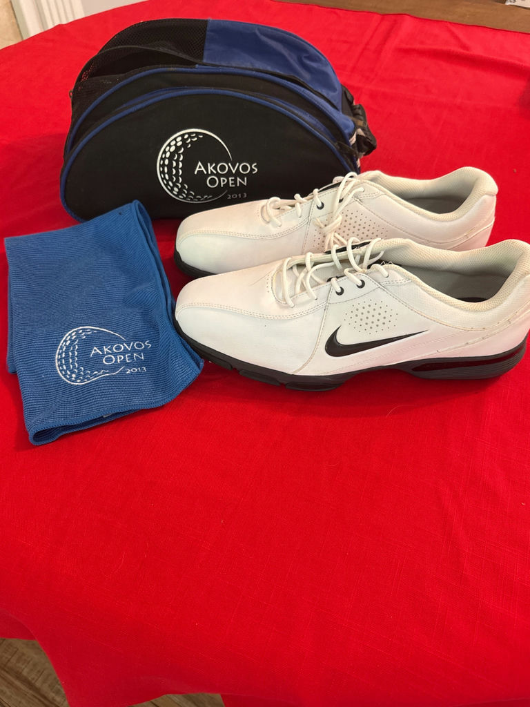 New Nike golf shoes with Akovos Open bag and towel - image 1 of 3