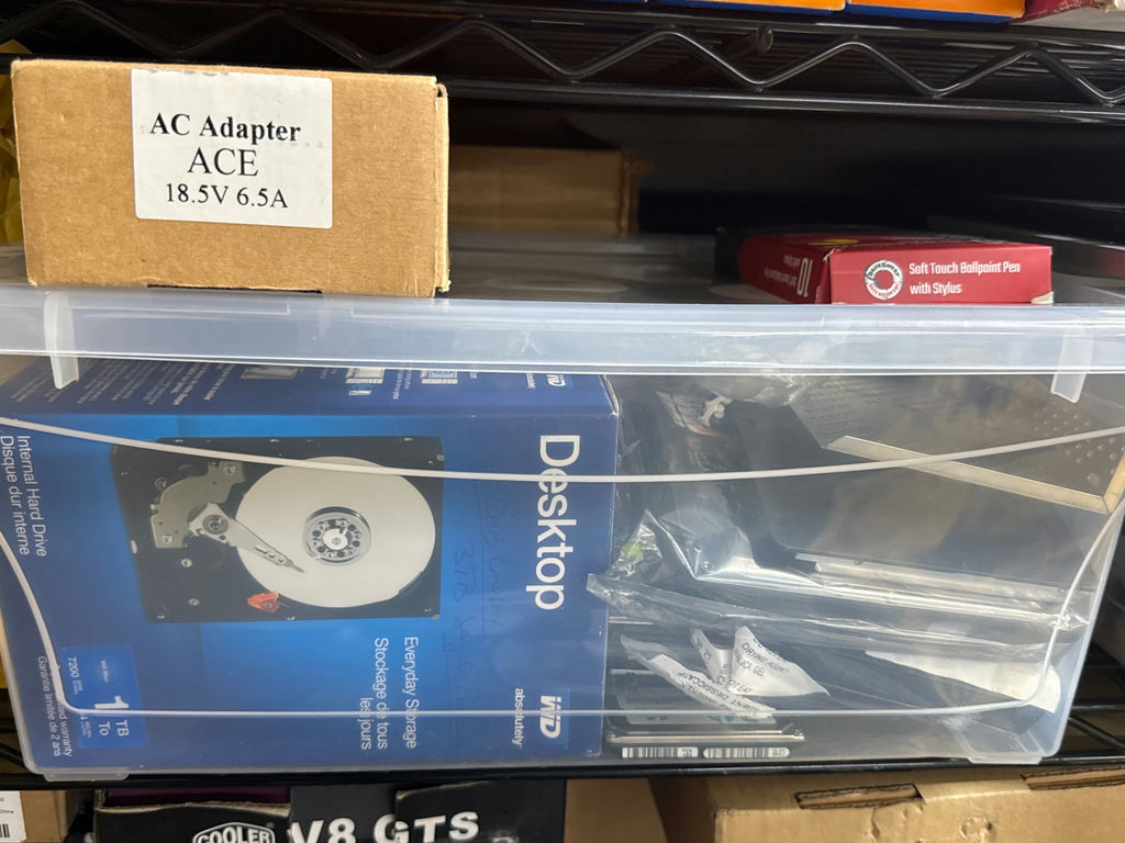 Collection of computer hardware and accessories - image 1 of 3