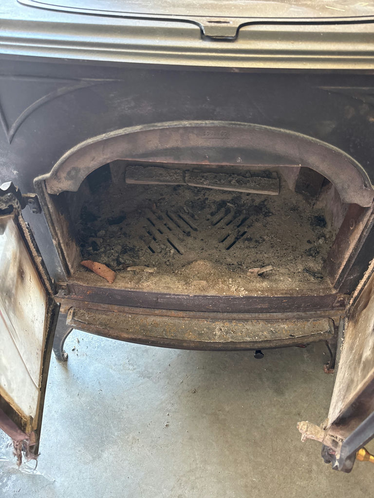 Wood Stove - image 2 of 3
