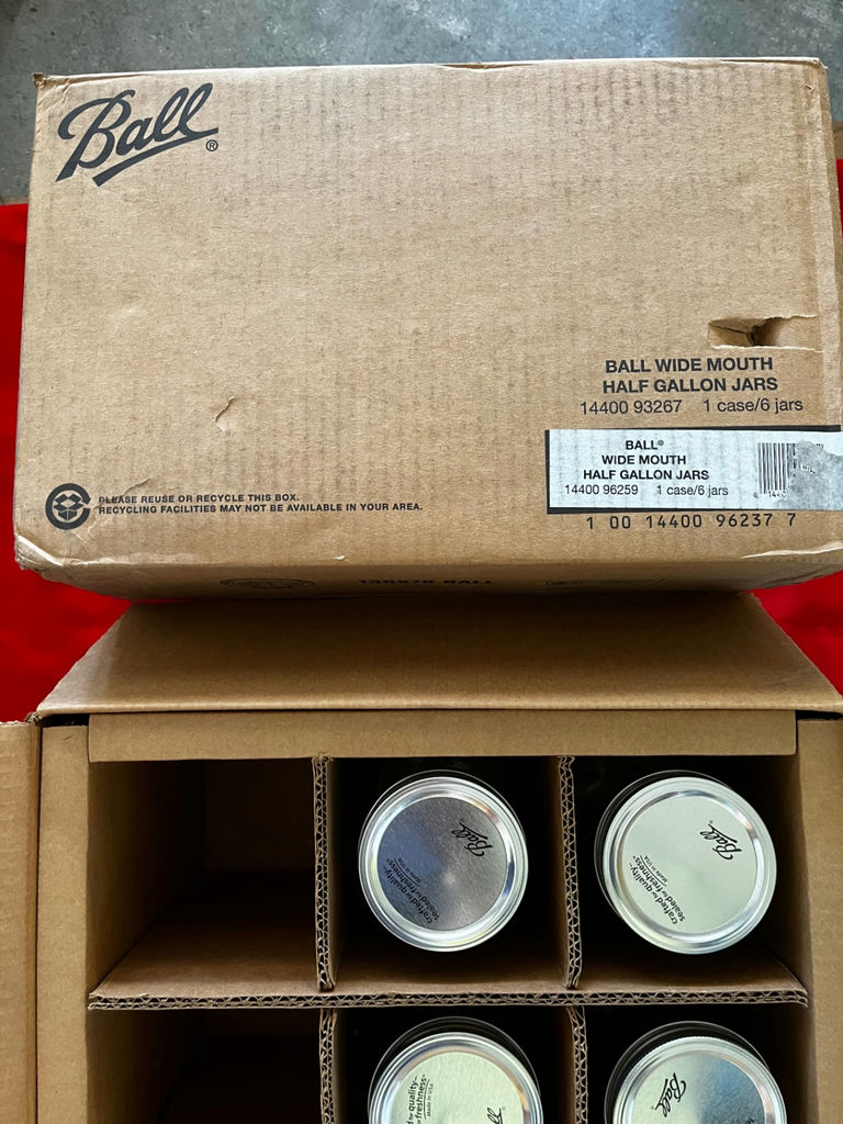 Six Ball Wide-Mouth Half-Gallon Jars & a full box of jars - image 3 of 3