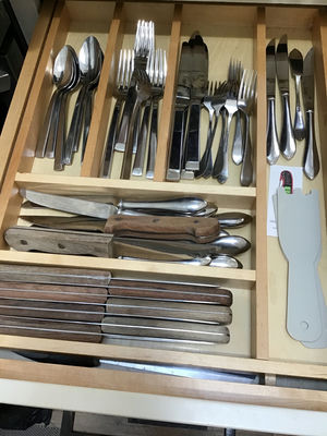 Assorted kitchen cutlery and knives - Image 1 of 2