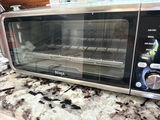 Ninja countertop oven with air fryer functions - thumbnail 2 of 4