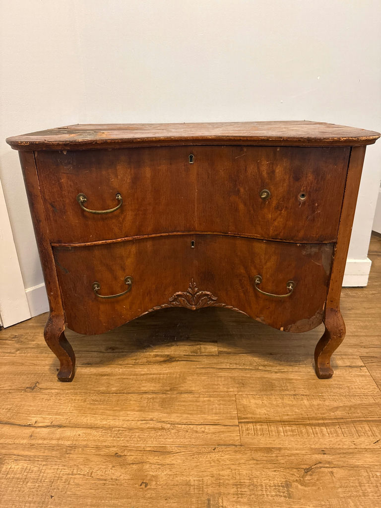Vintage wooden chest of drawers with curved front - image 1 of 4