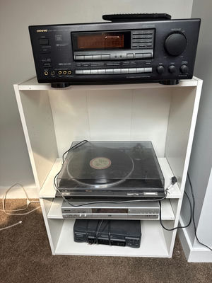Vintage AV rack with turntable and multiple players - Image 1 of 6