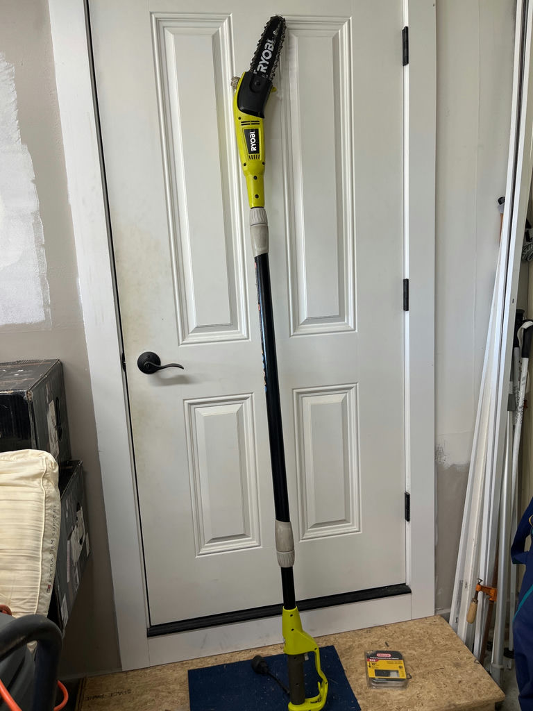Ryobi electric pole saw with Oregon R40 10-inch saw chain - image 1 of 5