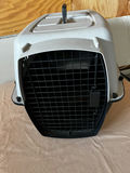Plastic pet carrier with metal grille door - thumbnail 2 of 4