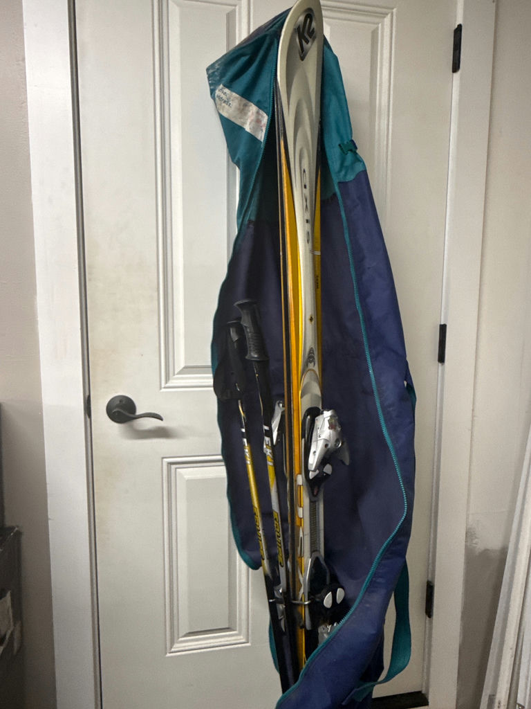 Ski equipment set with skis, poles, bindings, and bag - image 2 of 6
