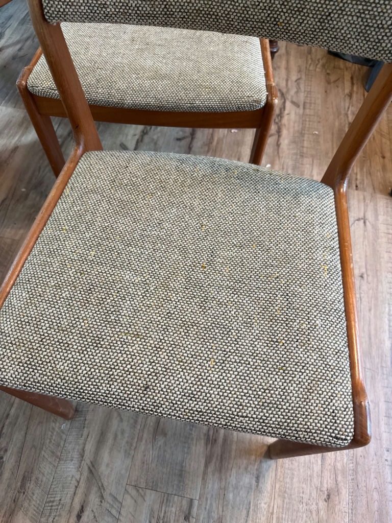 Round wooden dining table with upholstered chairs - image 4 of 8