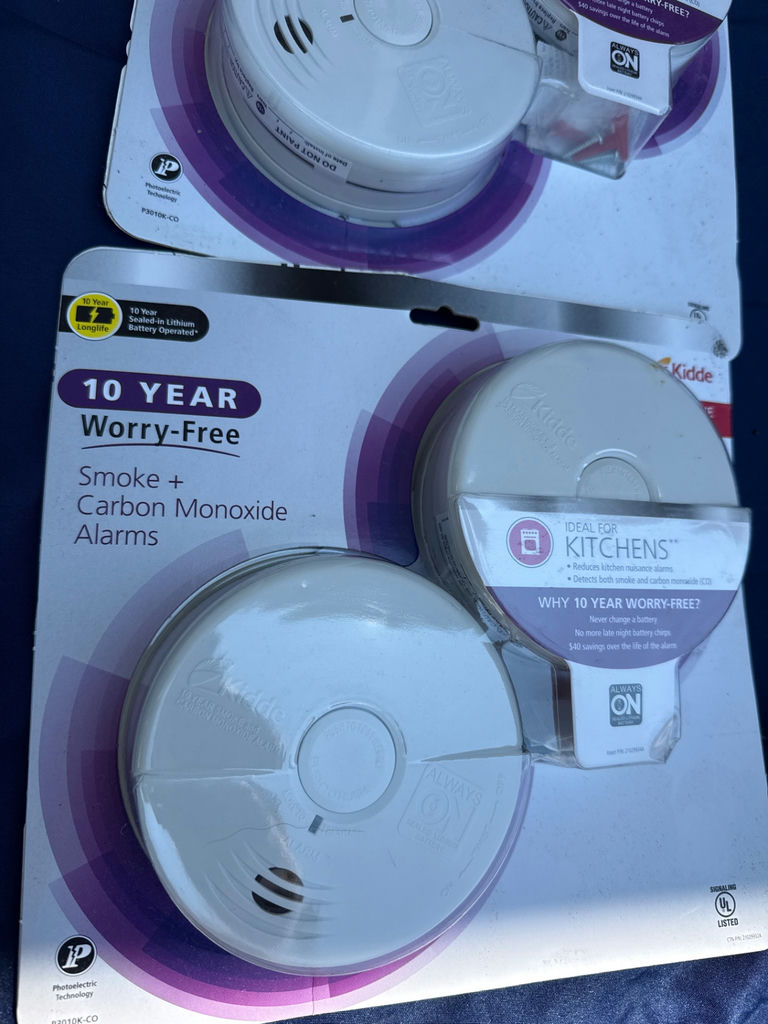 Kidde 10-Year Worry-Free Smoke and Carbon Monoxide Alarms (Four Units) - image 3 of 4