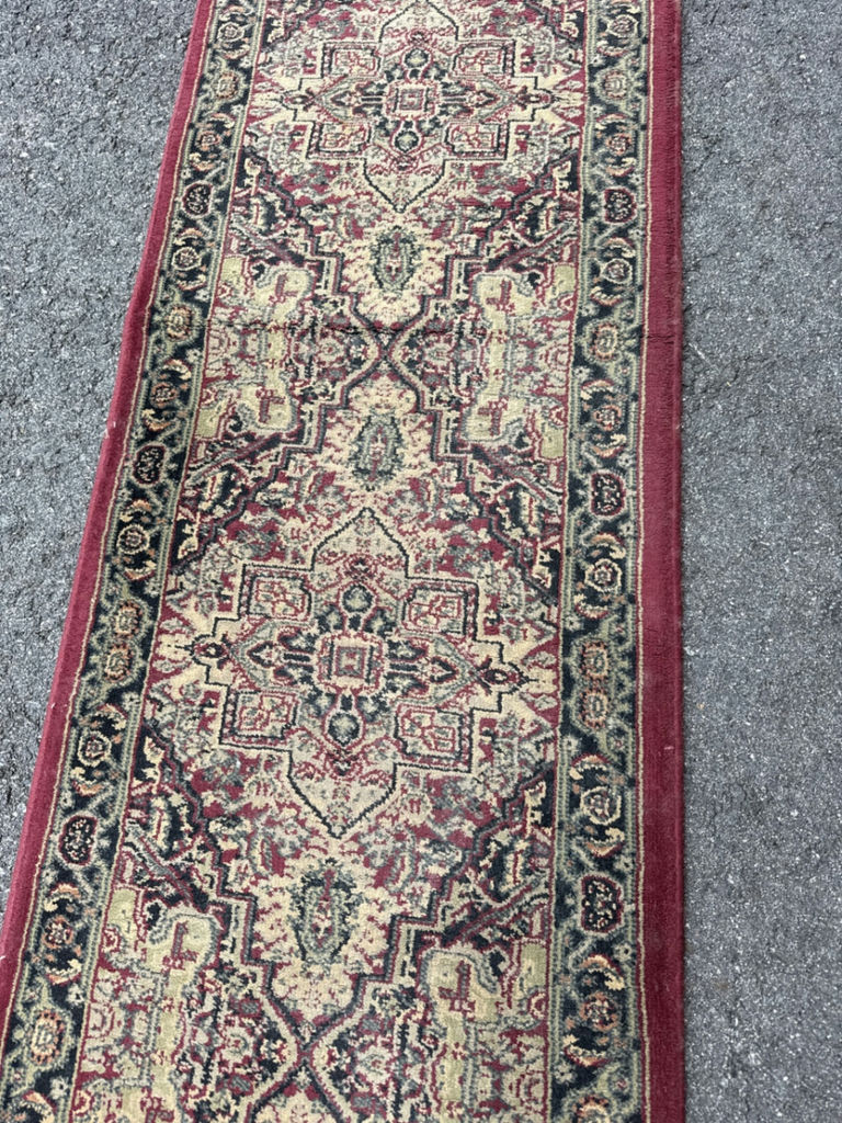 Oriental-style runner rug - image 4 of 6