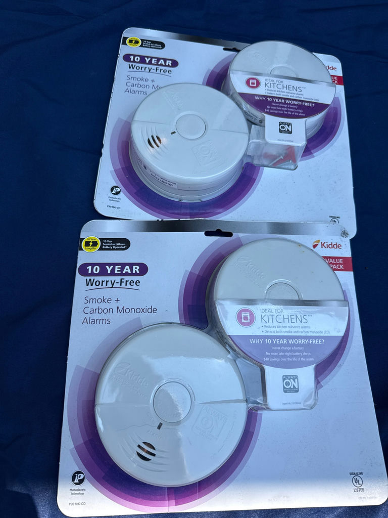Kidde 10-Year Worry-Free Smoke and Carbon Monoxide Alarms (Four Units) - image 2 of 4