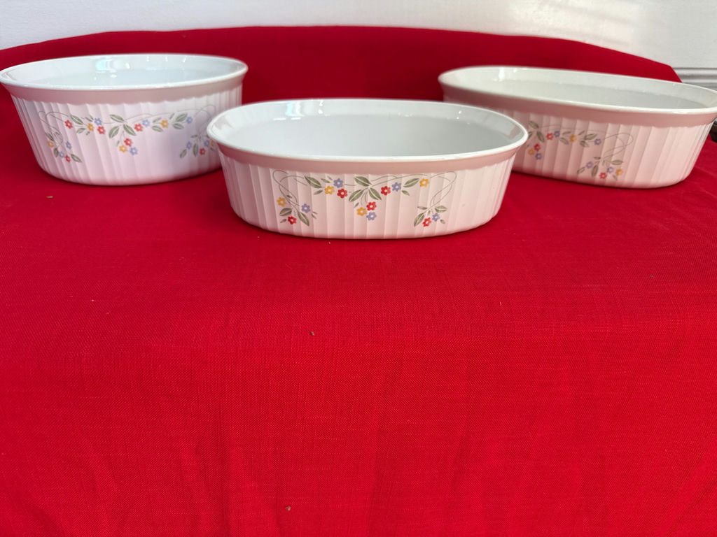 Corning Ware Three floral-patterned ceramic bowls - image 1 of 5