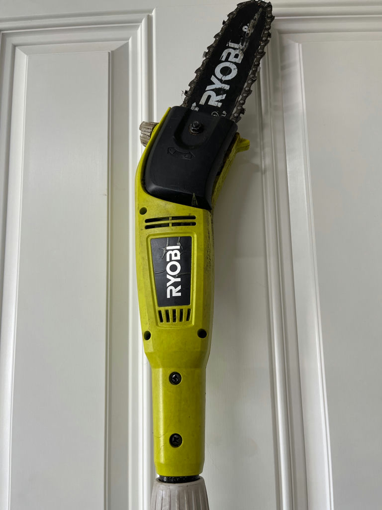 Ryobi electric pole saw with Oregon R40 10-inch saw chain - image 2 of 5