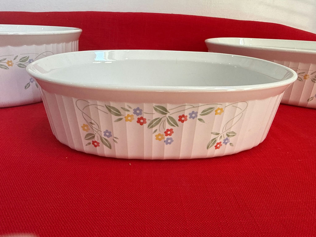 Corning Ware Three floral-patterned ceramic bowls - image 4 of 5