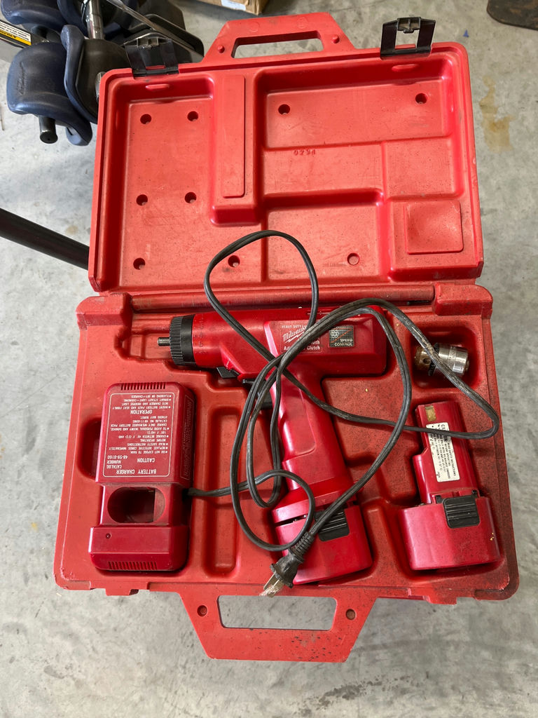 Milwaukee Amstar cordless driver/drill kit - image 2 of 3