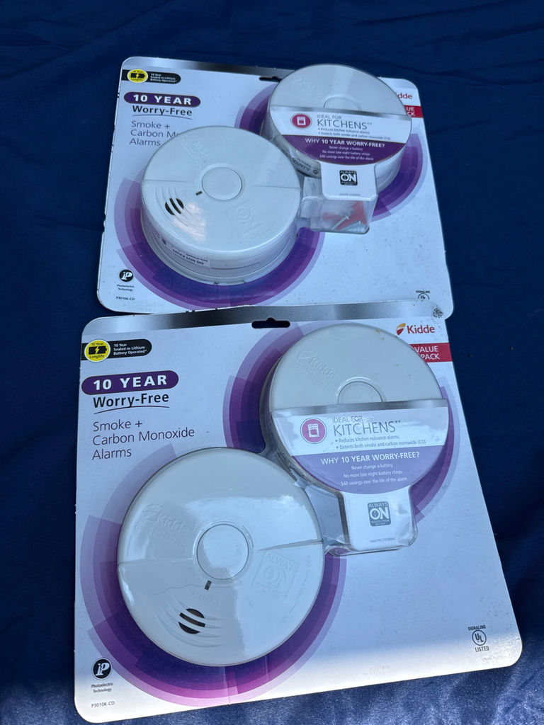 Kidde 10-Year Worry-Free Smoke and Carbon Monoxide Alarms (Four Units) - image 1 of 4