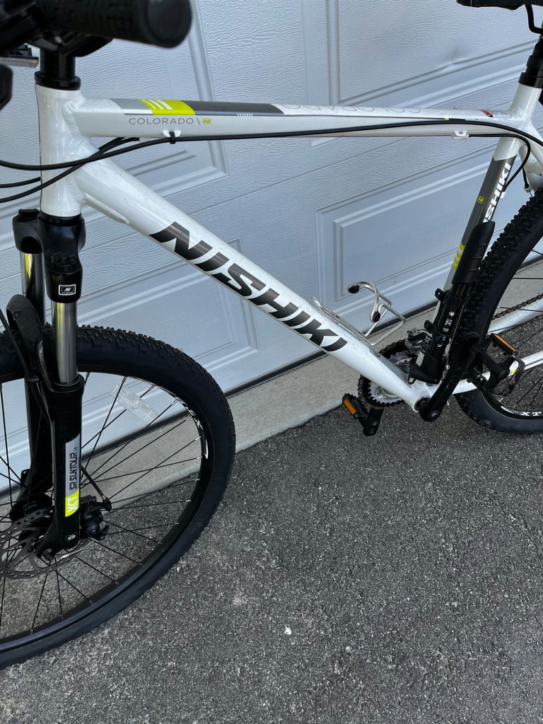 White Nishiki mountain bike with front suspension - image 4 of 5