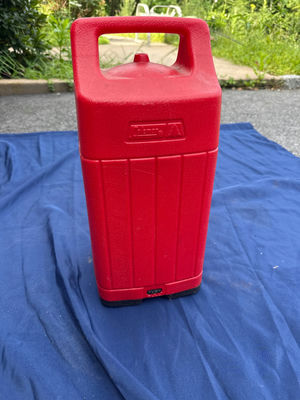 Coleman green camping lantern with hard case - Image 1 of 2
