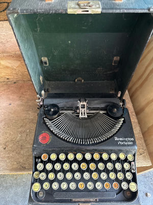 Remington Portable typewriter with Cyrillic keyboard in carrying case - Image 1 of 4