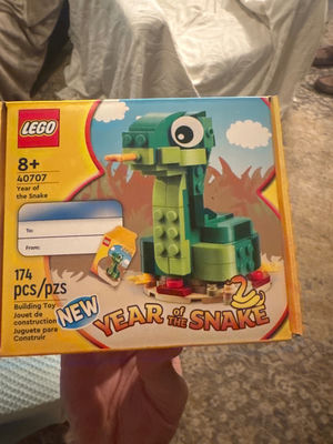 Year of the Snake Lego Set - Image 1 of 2