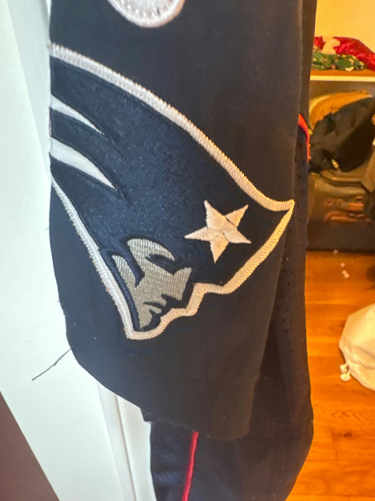 #81 NE Patriots Jersey - image 2 of 4