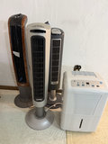 Three portable tower fans and a dehumidifier - thumbnail 1 of 7
