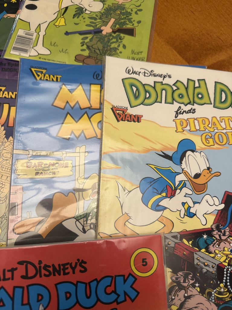 Collection of Disney and Looney Tunes Comic Books - image 3 of 7